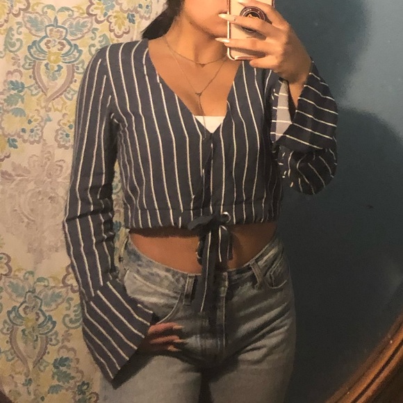 Striped long sleeve cropped shirt - Picture 2 of 2